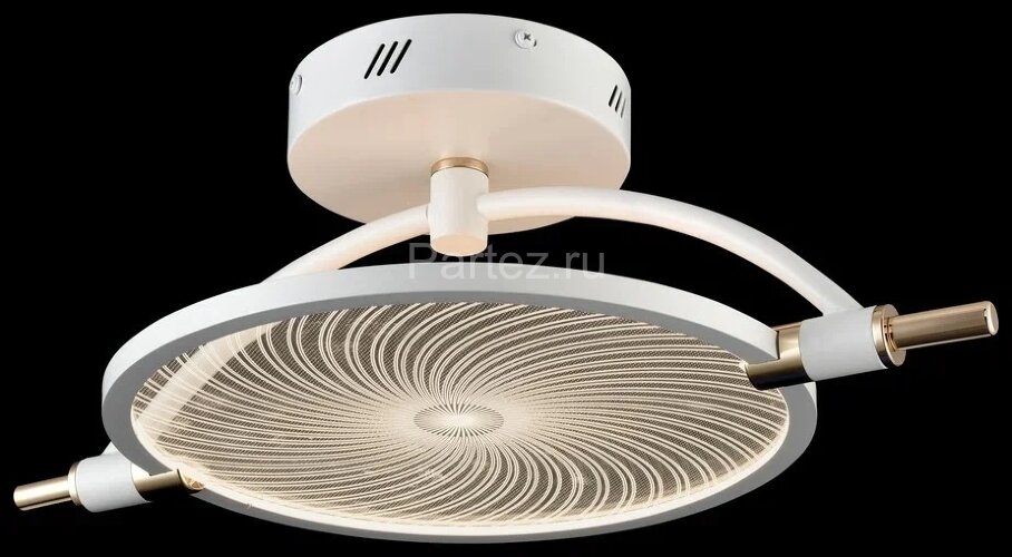 Потолочная люстра Wertmark WE430.01.007