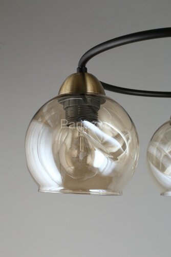 Потолочная люстра Omnilux OML-95007-06