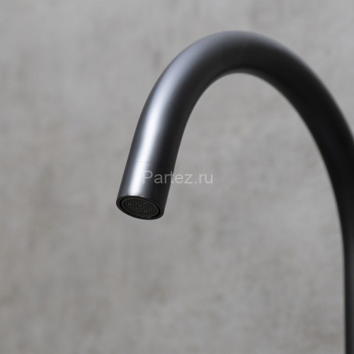 Смеситель Lemark Expert LM5079BL для кухни с поворотным изливом