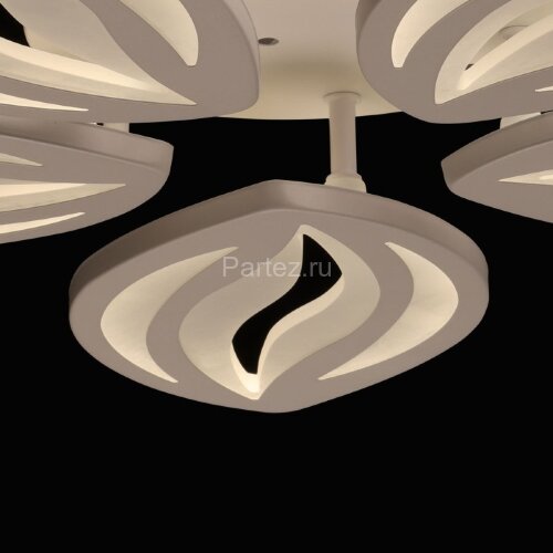 Потолочная люстра DeMarkt 424018405