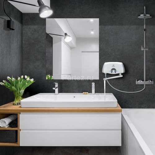 Водонагреватель электрический Electrolux SMARTFIX 2.0 T (3.5 kW) - кран