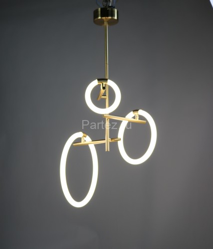 Потолочная люстра Zortes ZRS.01043.03