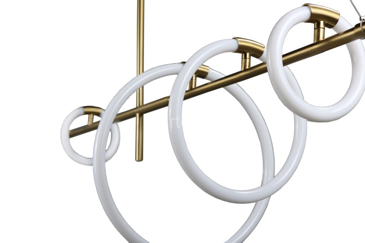 Потолочная люстра Zortes ZRS.01043.04